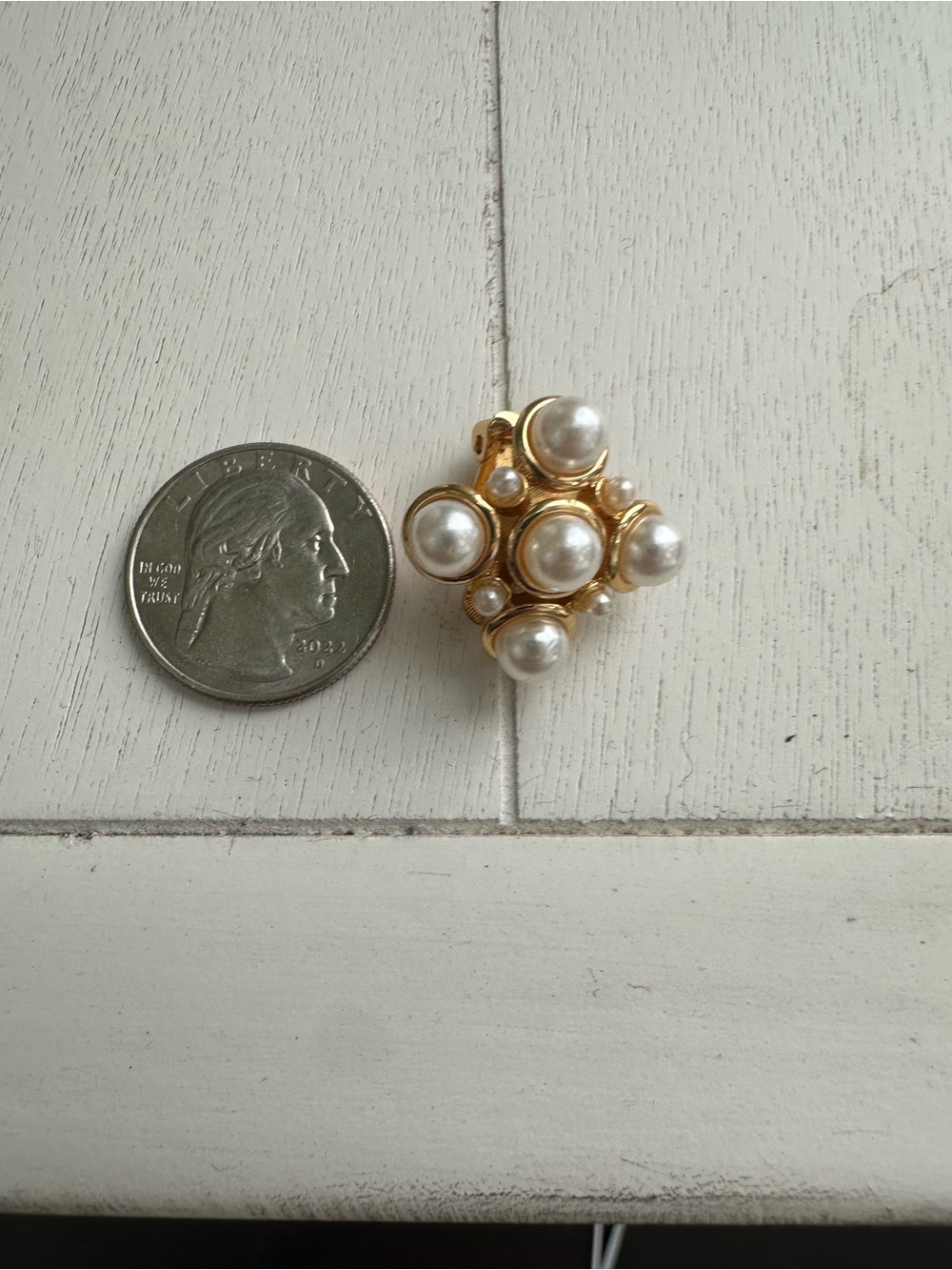 Susan Caplan Vintage Renaissance Revival Pearl Clip-on Earrings - Picture 6 of 9